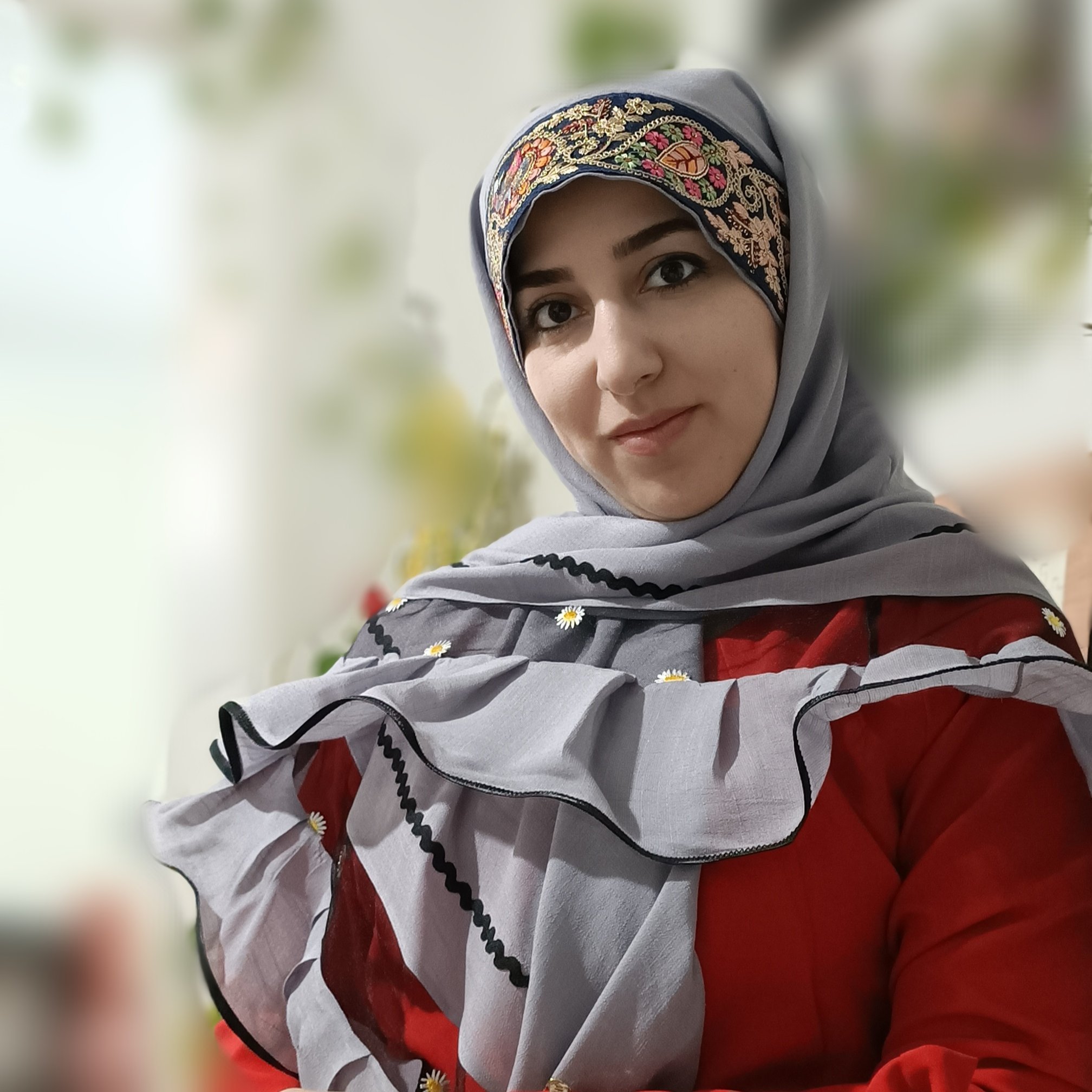 روسری و هدروسری دورچیندار حاشیه بابونه