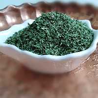 نعناخشک تولید تیر 1402 تهیه شده ازنعنا ارگانیک محلی ملایرزمین مطمئن آبیاری با آب موتور تازه وشسته شده بسیارسبز برگ خالص 