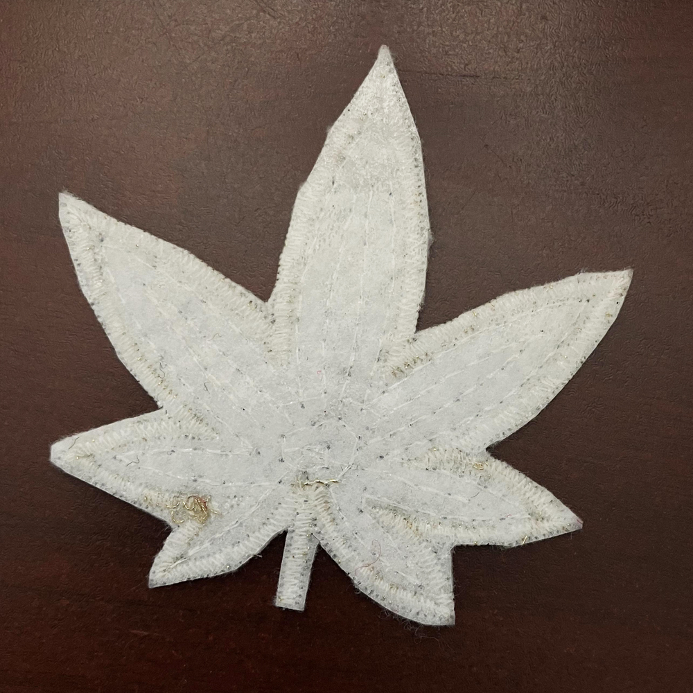 استیکر پارچه و لباس مدل برگ پولکی کد Fr118 بسته 2 عددی