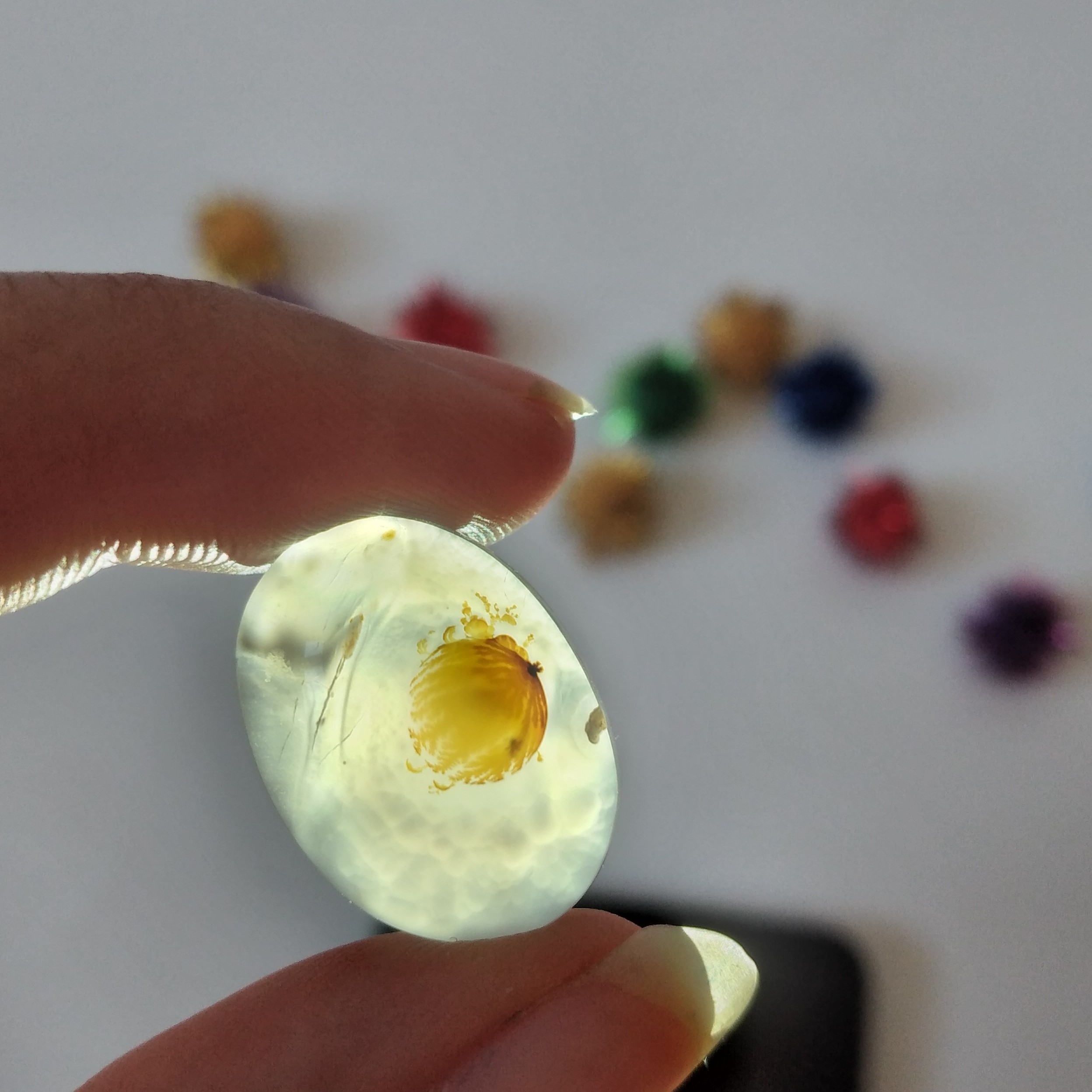 سنگ عقیق شجر قائن،ریزنقش و منحصر به فرد با رنگی خاص و زیبا