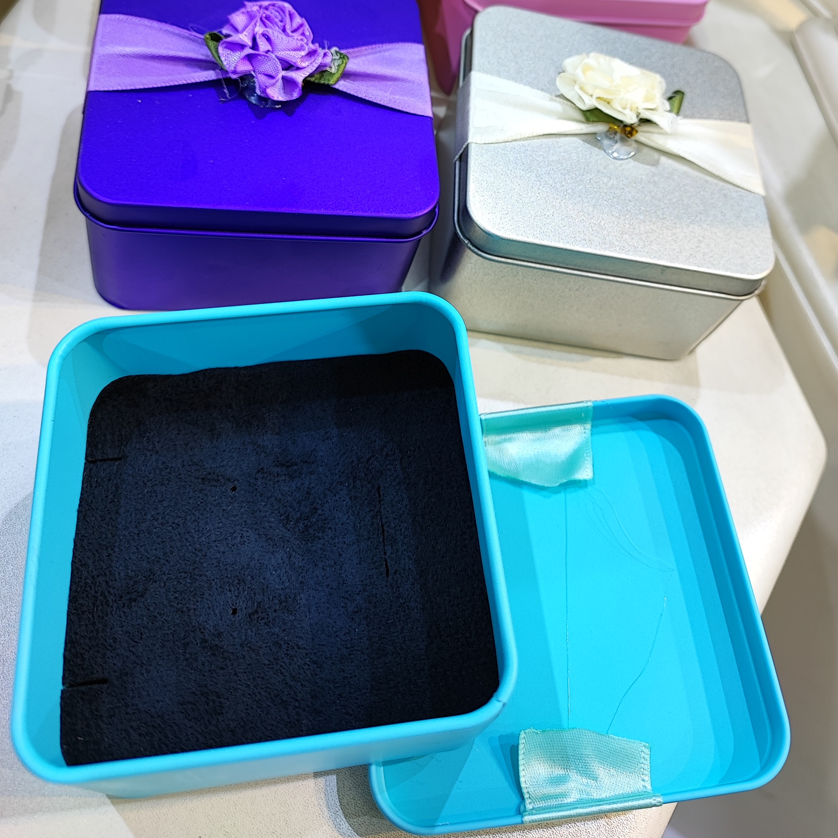 جعبه فلزی طلا 