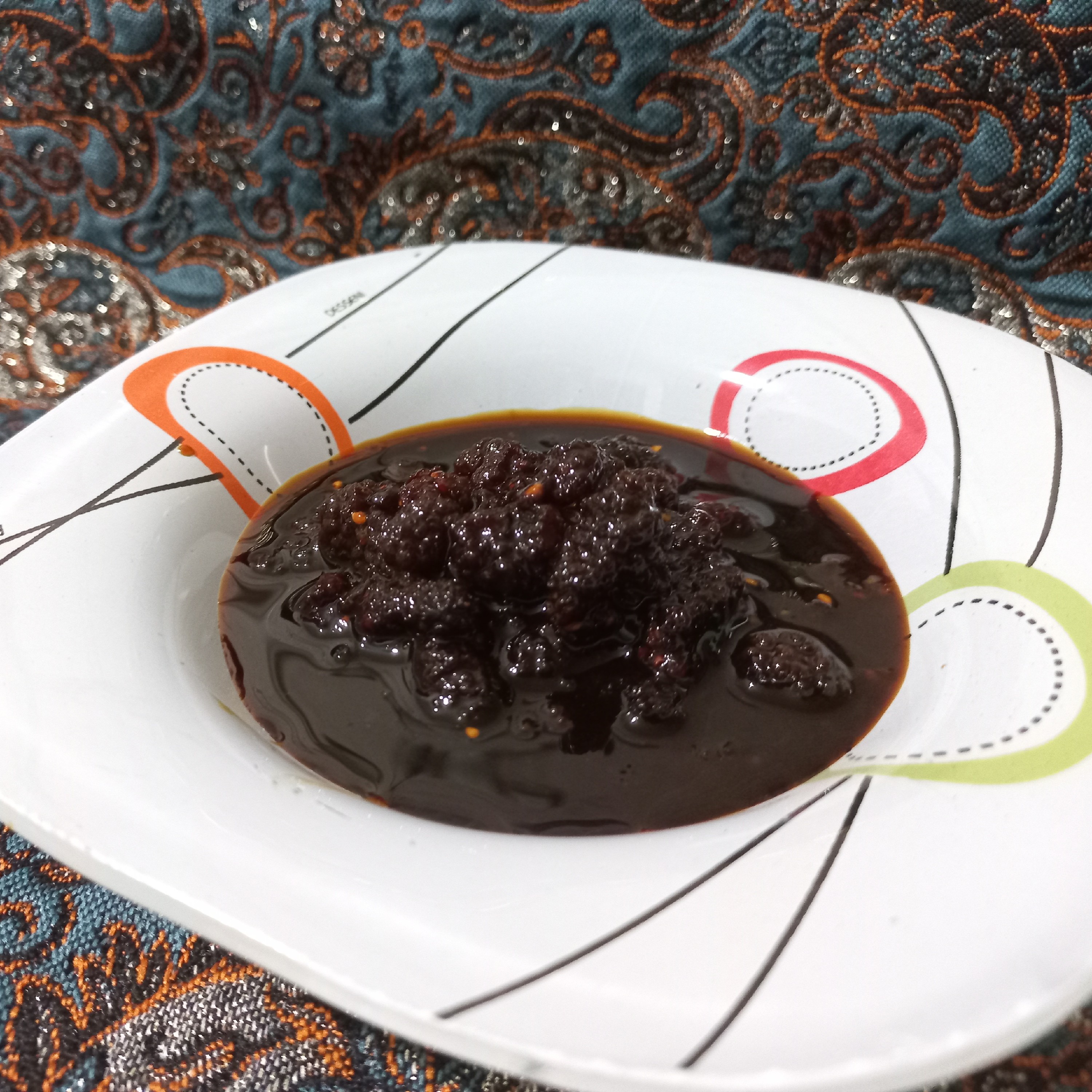 مربای خانگی توت سفید