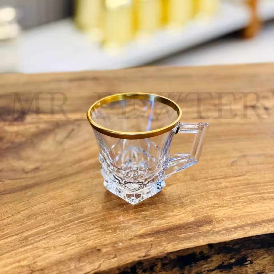 لیوان چای خوری لب طلاشش عددی کد 5