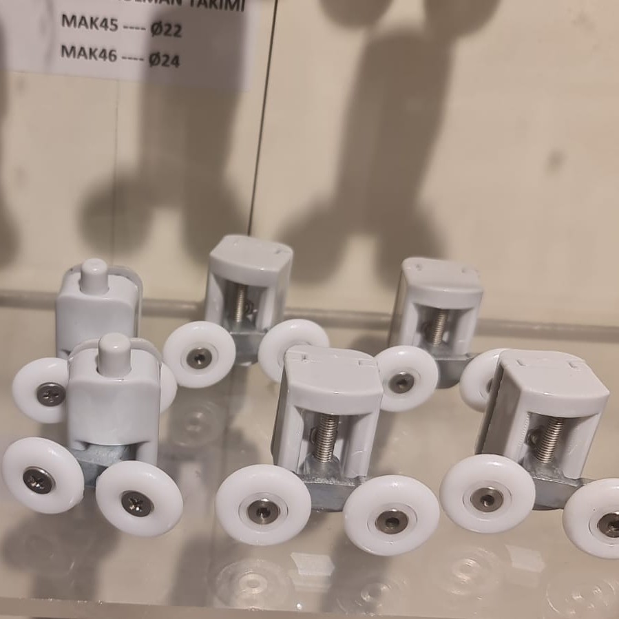 چرخ کابین دوش  بلبرینگ دوردوشی  یراق ترک برای شیشه ی ضخامت 6 میل هر بسته شامل 8 عدد (پس کرایه)