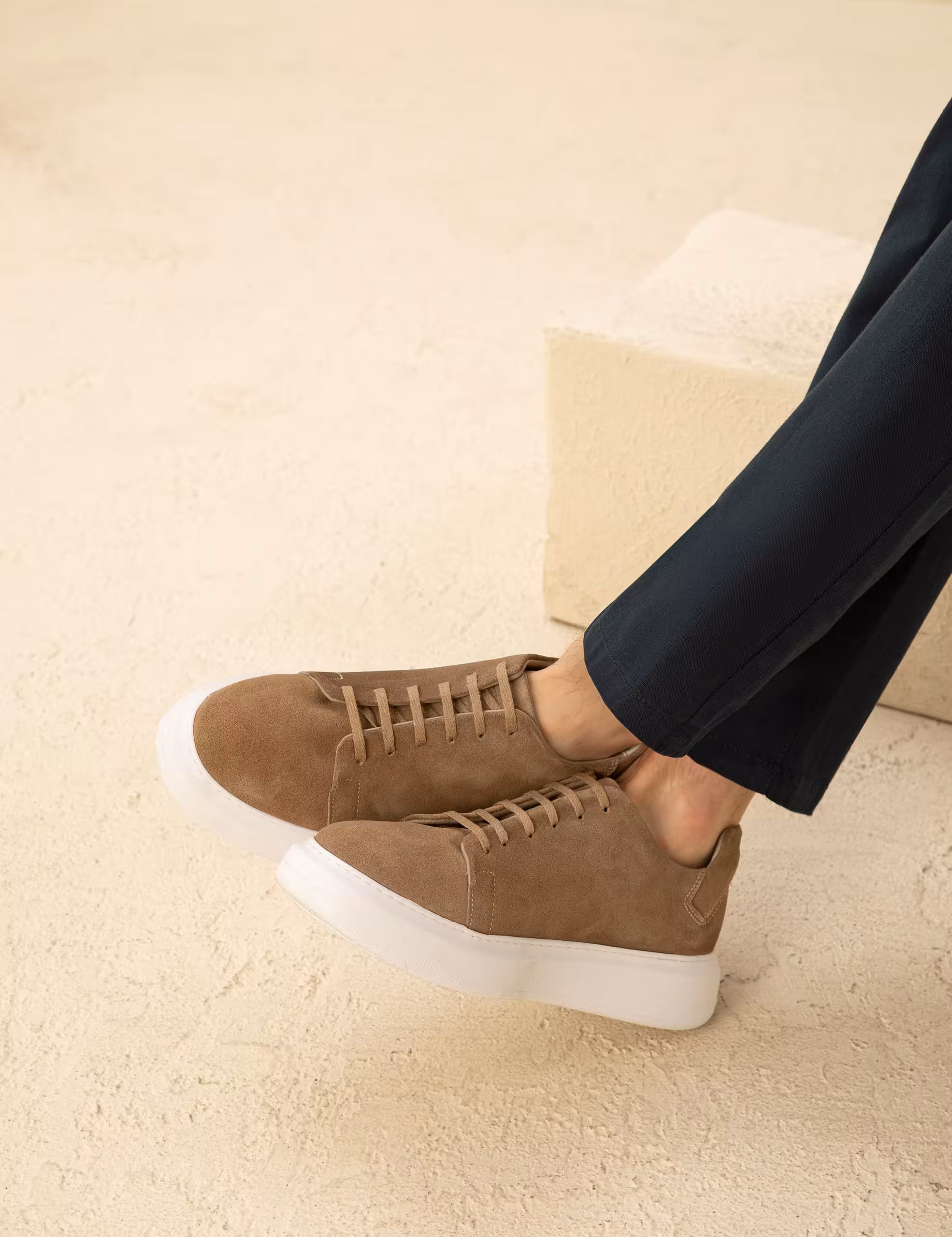 کفش روزمره مردانه بژ پیرکاردین - فروشگاه لباس شهرمون