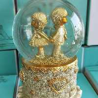 توپ کریستال موزیکال طرح 2 بسیار شکیل و زیبا مناسب هدیه دادن