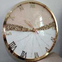 ساعت دیواری رزینی طرح کرم طلایی رینگ دار  قطر 50 سانت موتور ارام گرد ساعت دیواری ساعت چوبی ساعت دیواری چوبی ساعت اینه ای