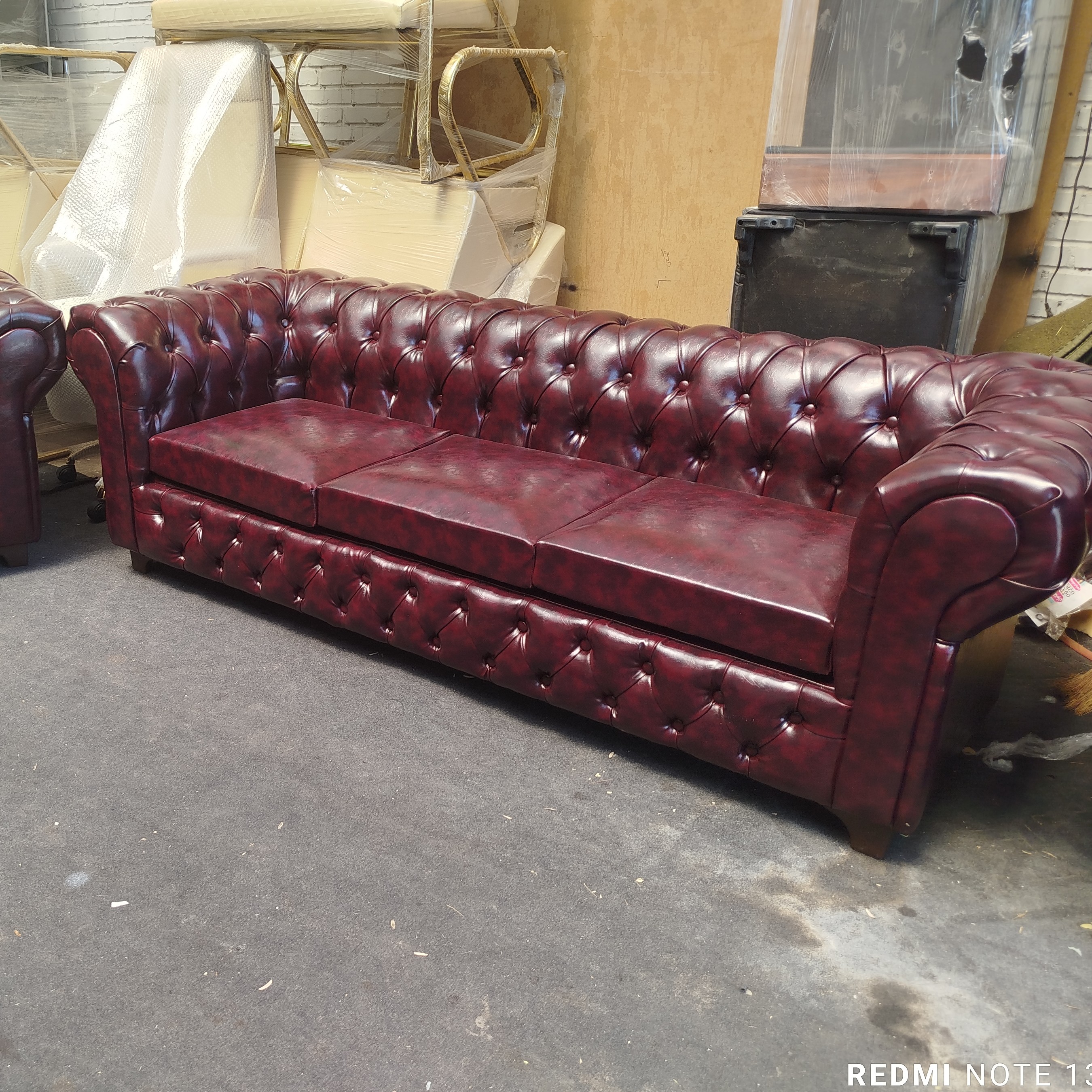 مبل چستر ارسال بار به صورت پس کرایه