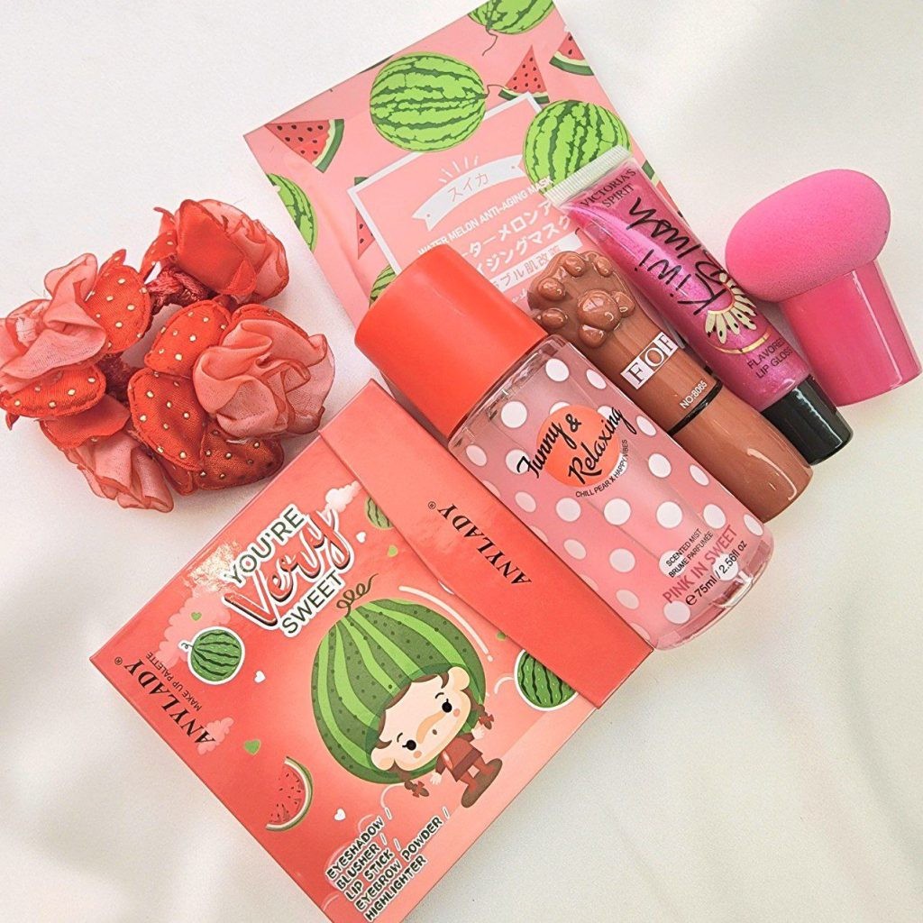  پک جدید کادویی لوازم آرایش سرخابی مناسب هدیه 