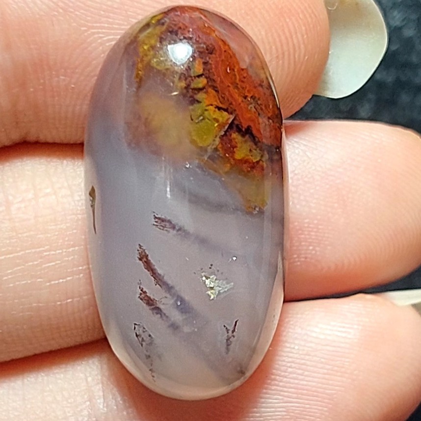 نگین عقیق منظره هفت رنگ به همراه مویی جارویی بسیار زیبا و خاص کدM193