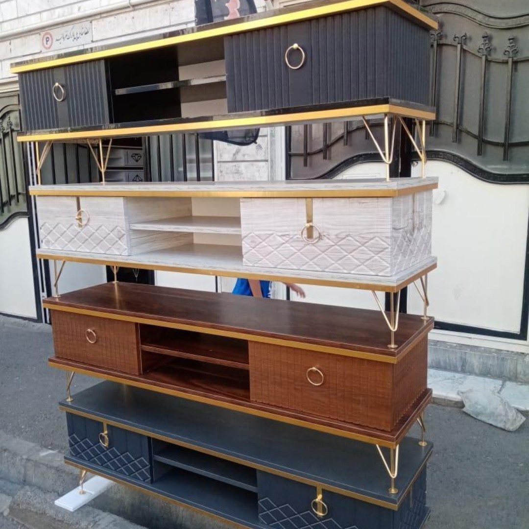 میز تلویزیون پایه طلایی(هزینه ارسال بر عهده مشتری  است)