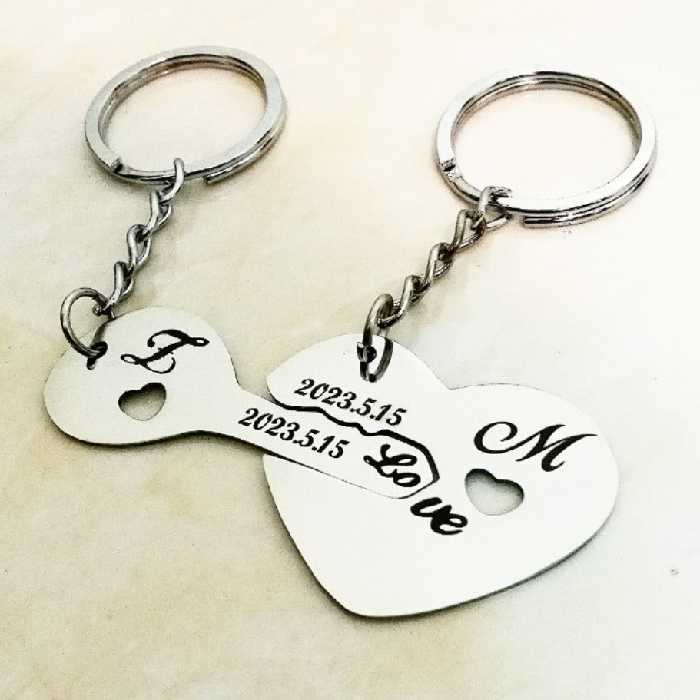 جاکلیدی دو تیکه  مکمل قلب و کلید  استیل نقره ای مناسب خانمها و آقایان خرید مستقیم از کارگاه 