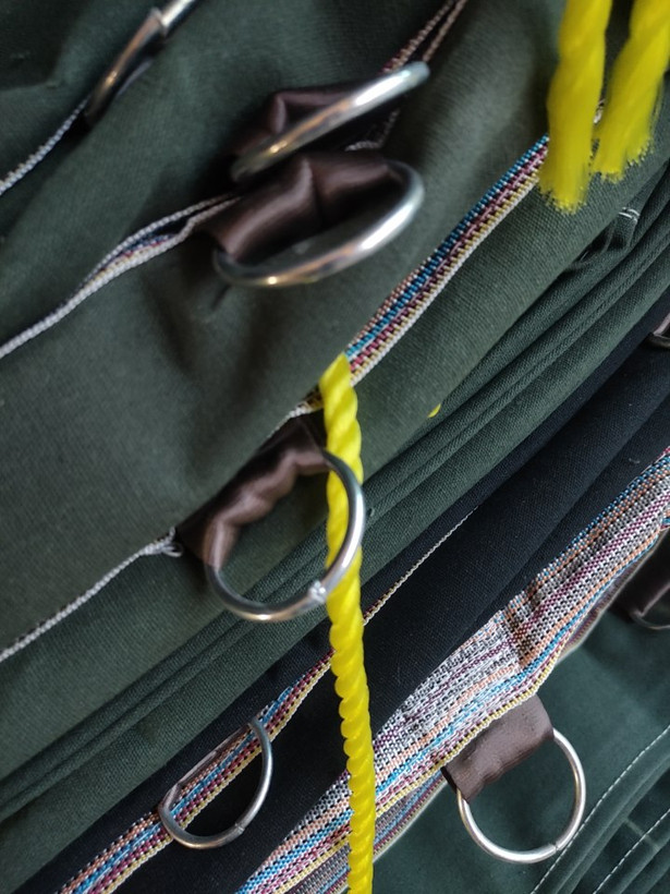 چادر برزنت نیسان و خاور 9 لایه اصلی سایز 4 در 5 به همراه نواردوزی و صلیب