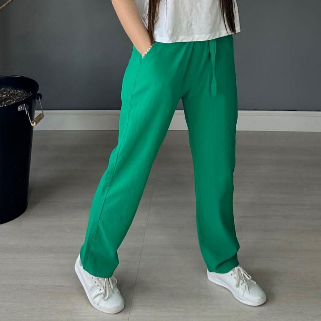 شلوار جنس عالی و با کیفیت و تن خور بسیار زیبا فری سایز 38 تا46