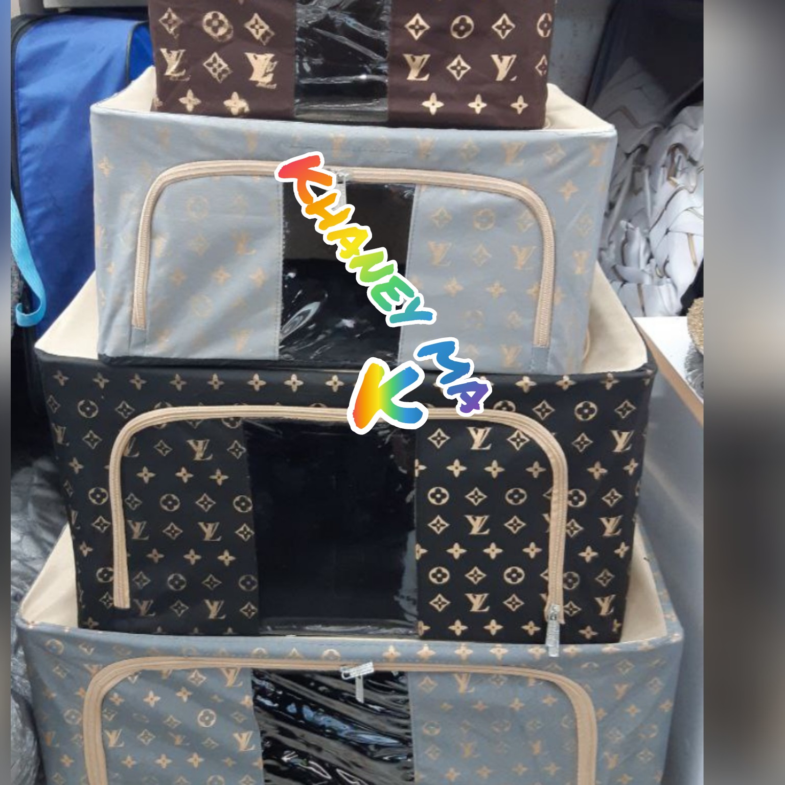 باکس اسکلت دار لباس و وسایل
برزنتی 
سایز چهار