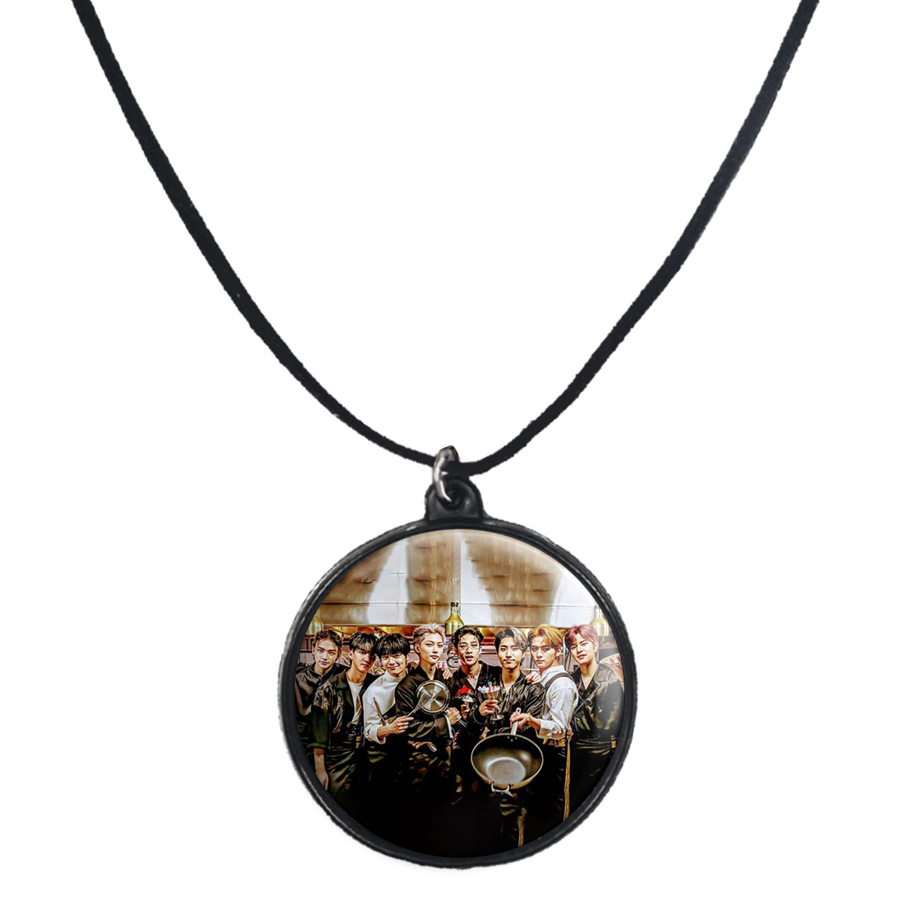 گردنبند پرمانه طرح straykids کد pmb.12285 مدل دو طرفه