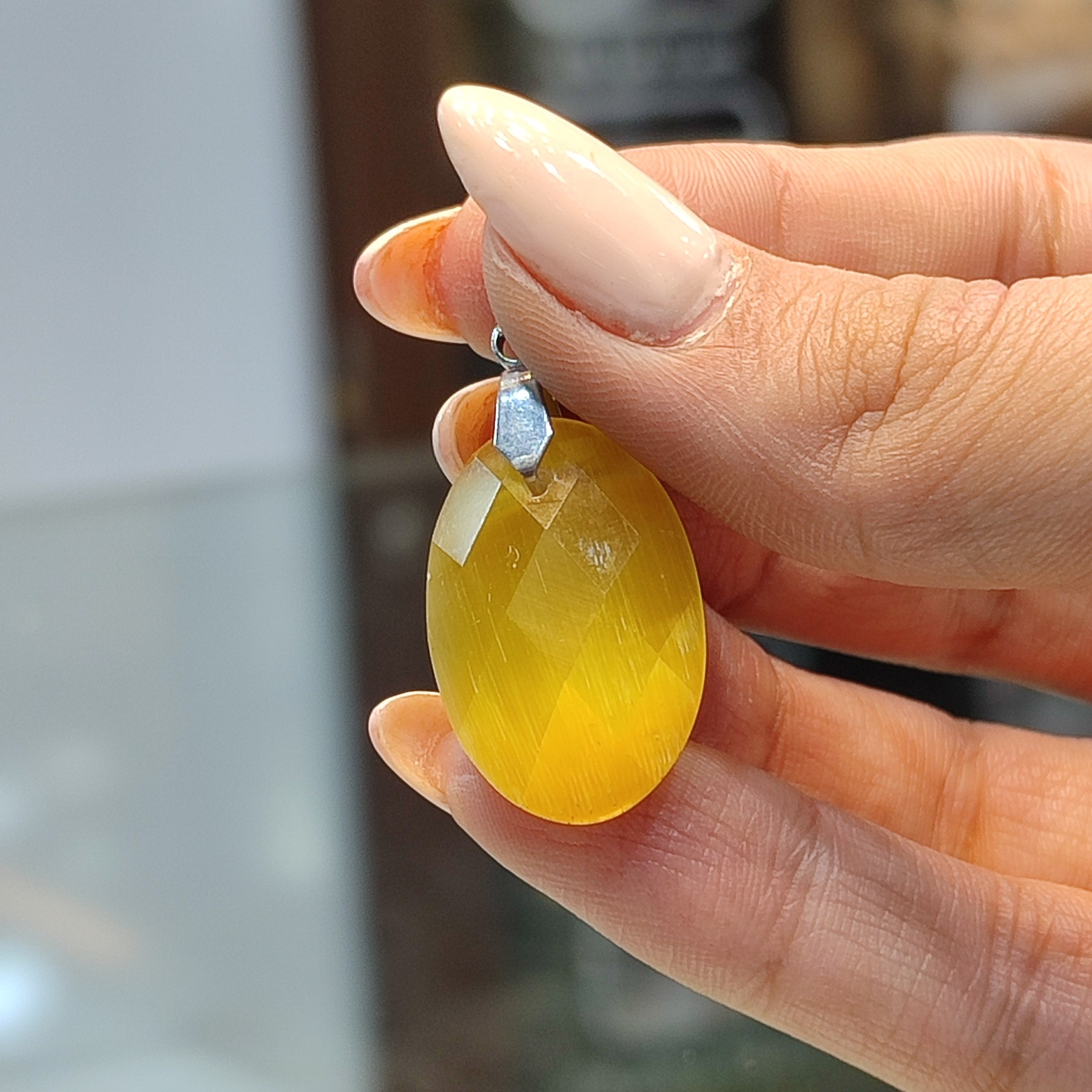 گردنی نگین  چشم گربه معدنی تراش فست بازی رنگ محشر