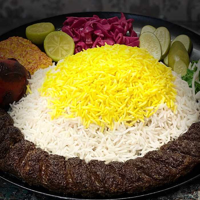 ماکت چلو کباب کوبیده با دورچین