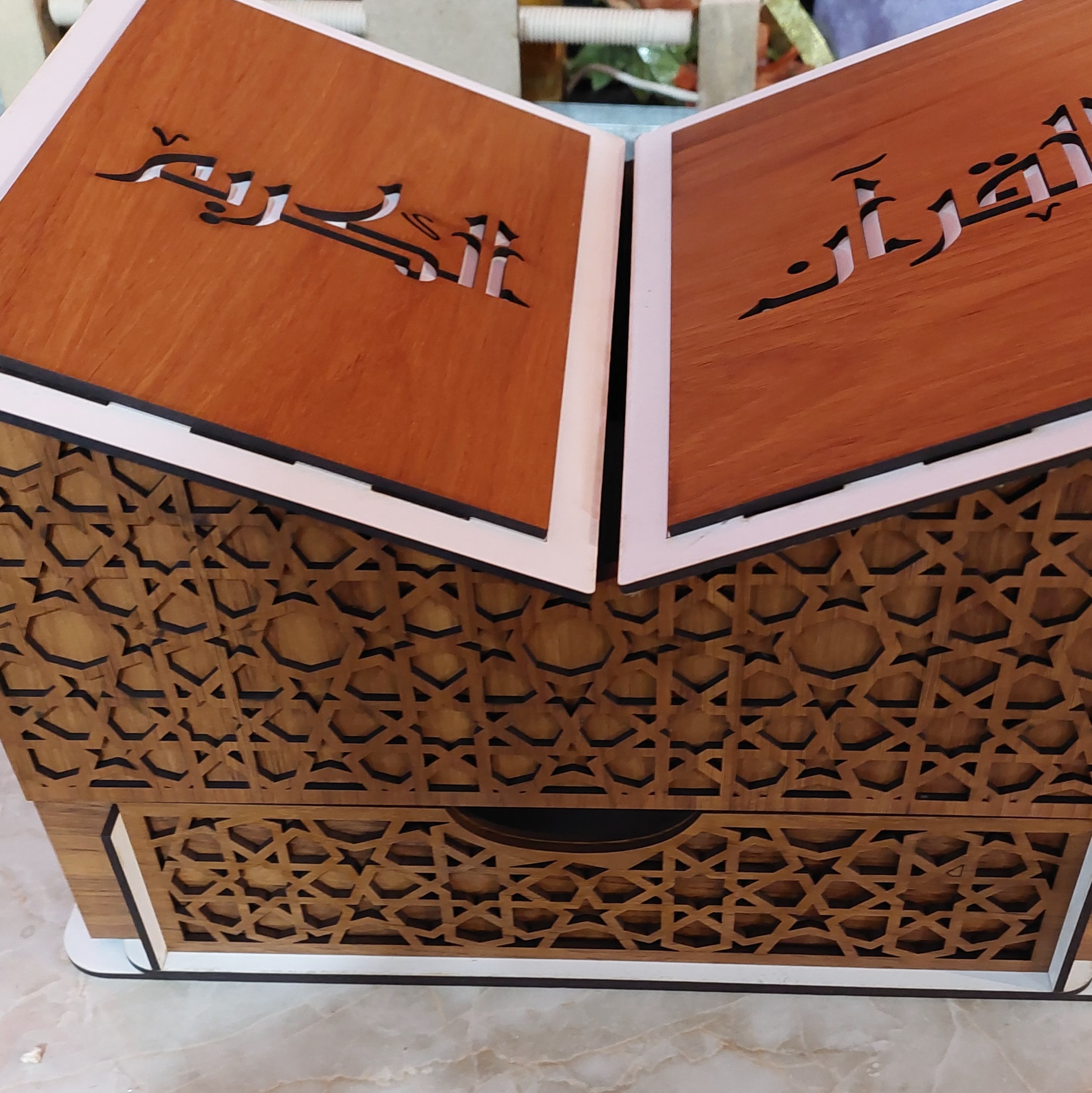 رحل هدیه قرآن و استند کشودار جای  هدیه قرآن کریم سایز 