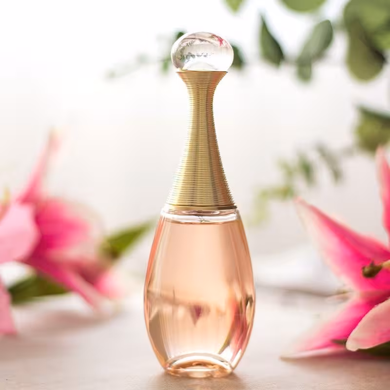 عطر زنانه جادور اعلا و خالص گرمی 27 هزارتومان 