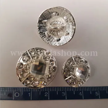 دکمه نگین دار 2 سایز