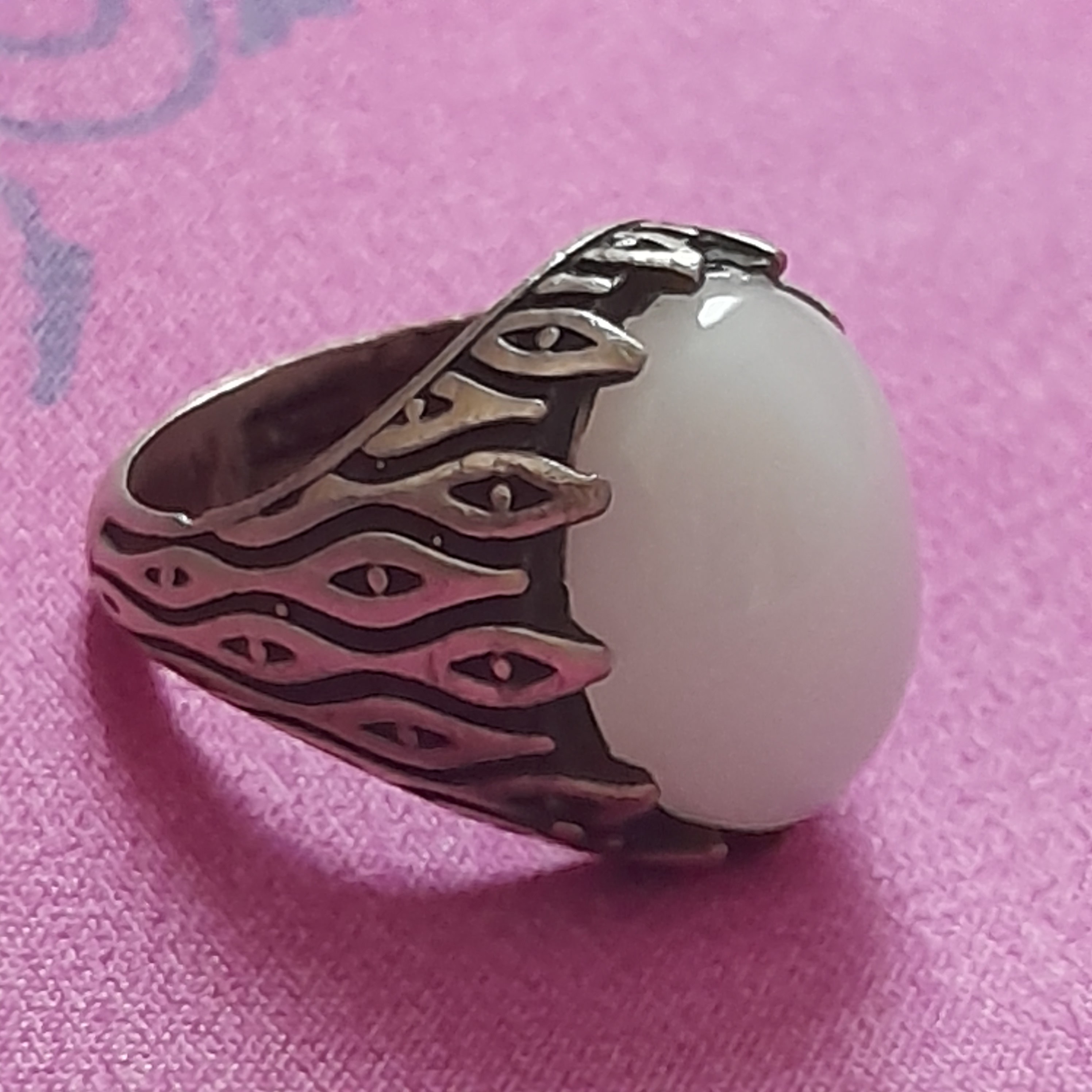 عقیق (مون استون )