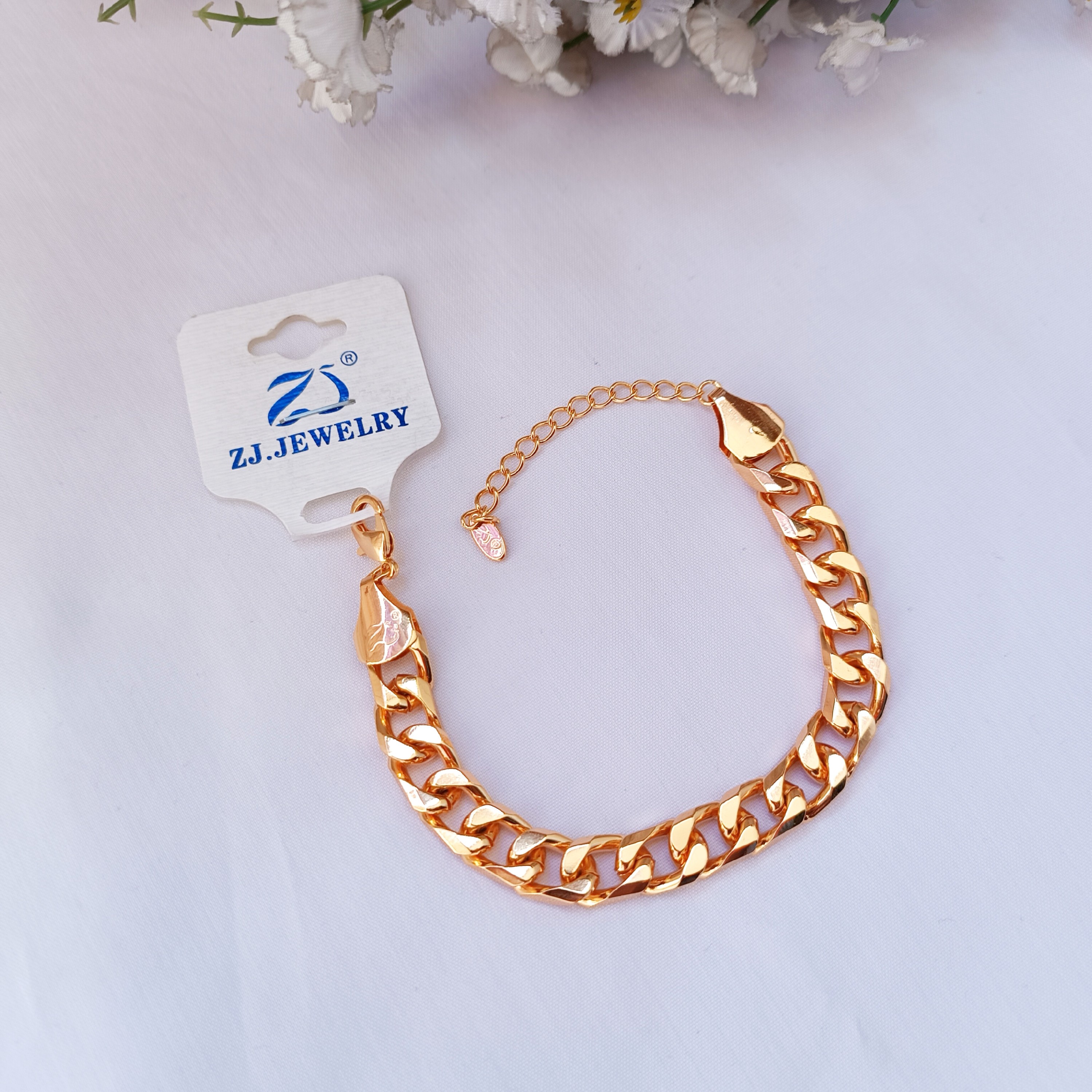 دستبند کارتیر رزگلد متوسط ارسال 