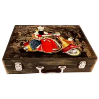 جعبه هدیه چوبی مدل چمدان بزرگ طرح قجری مدرن کد WS222