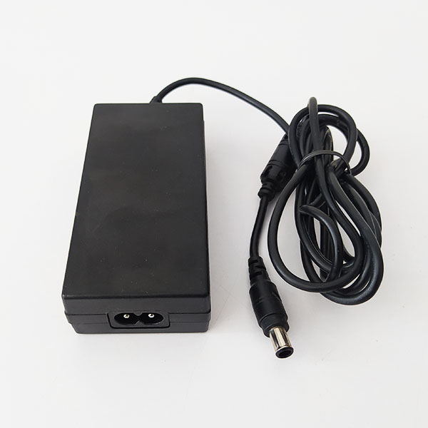آداپتور مانیتور 12V 3.34A مدل 058