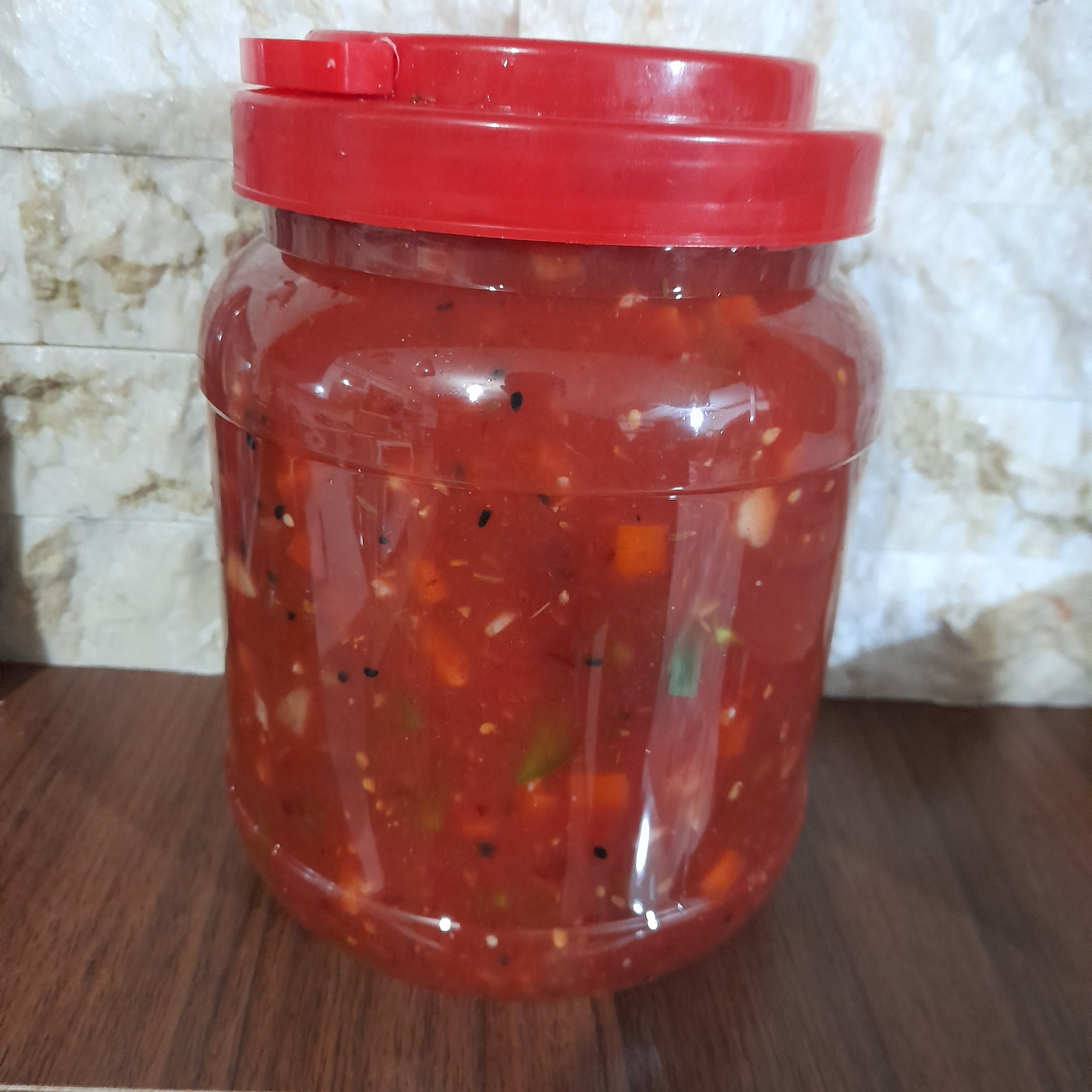 ترشی گوجه (2200 گرمی)