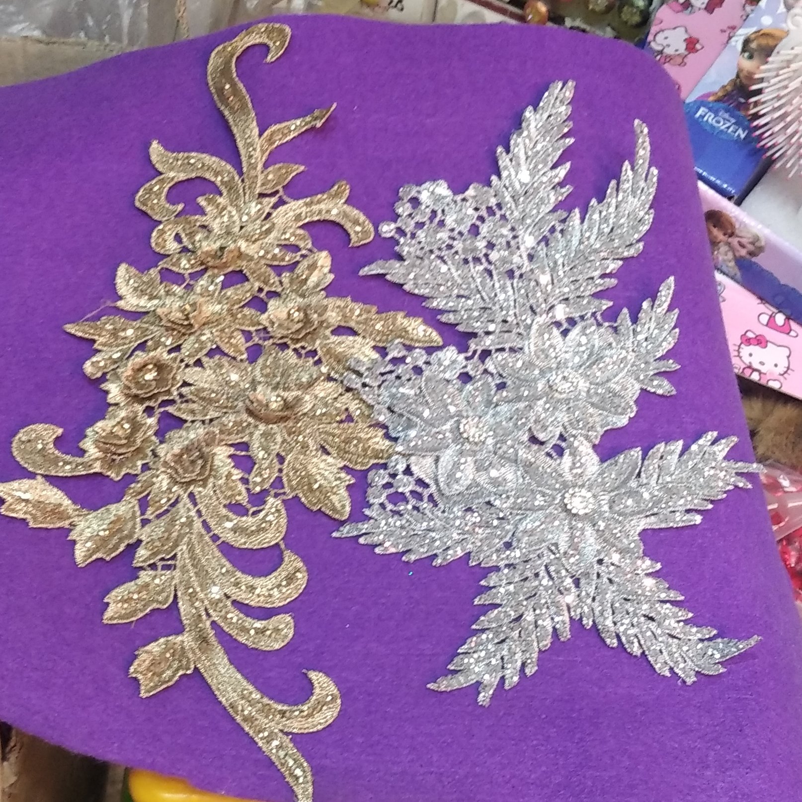 اپلیکه طلایی  و نقره ای مجلسی 1 عدد ب انتخاب شما 