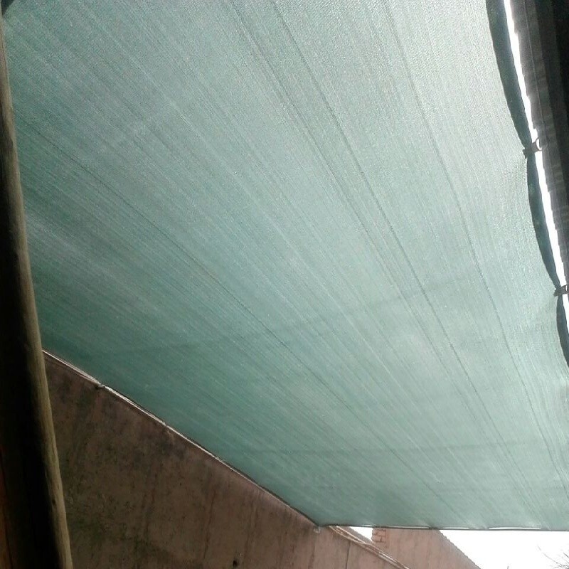 شید سایبان 80درصد 6 در 4 دور دوزی شده همراه با حلقه نصب