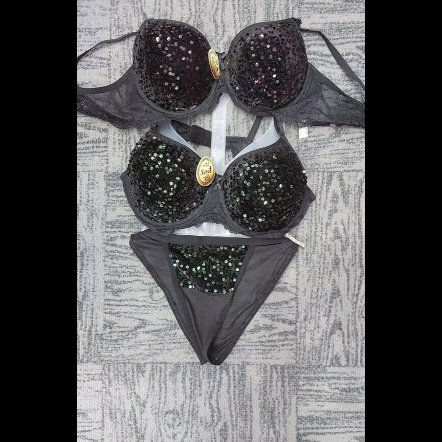 ست لباس زیر مخمل