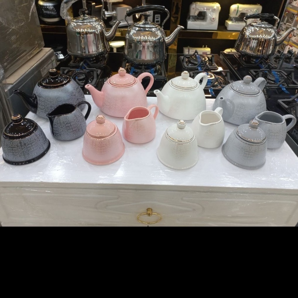 قوری با قندان و شکر پاش