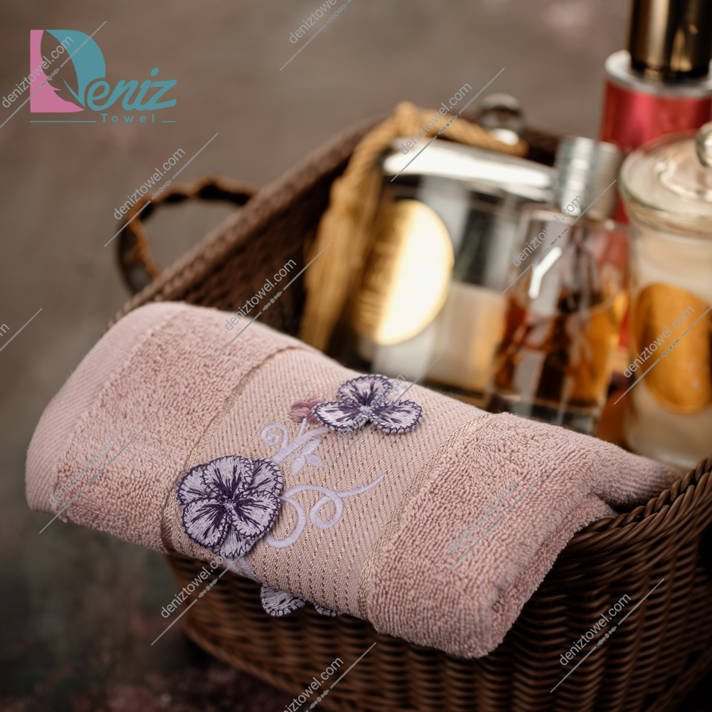 حوله دستی گلدوزی طرح سلین رنگ کالباسی