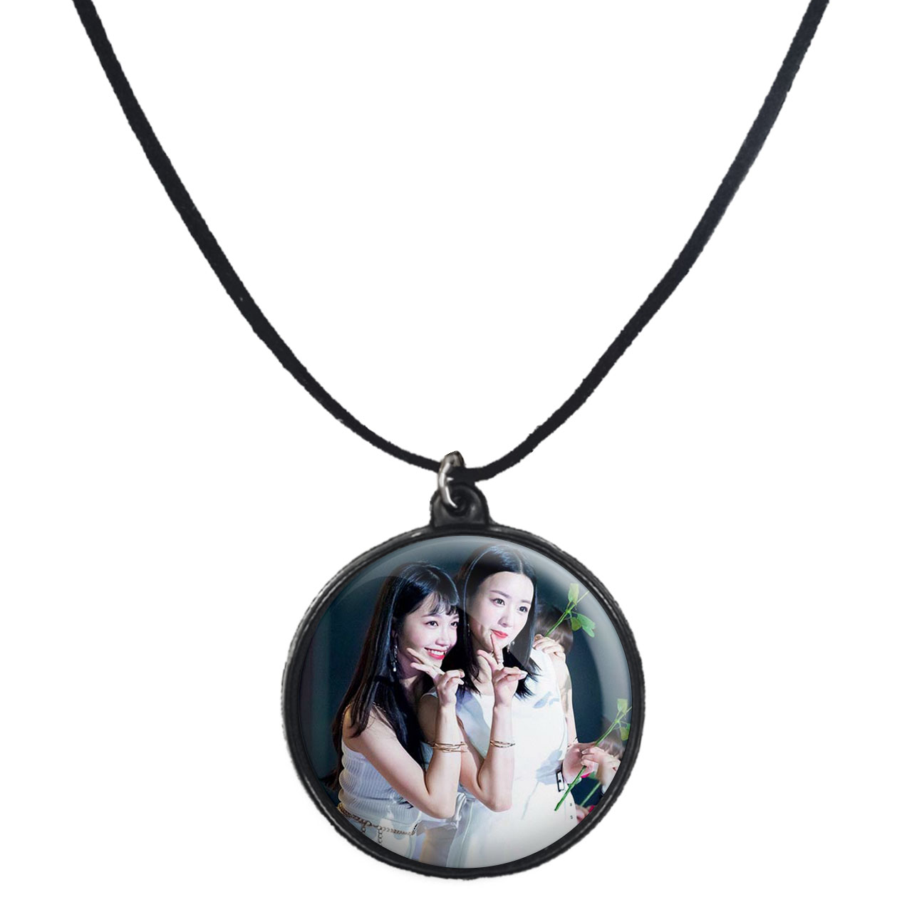 گردنبند پرمانه طرح Apink گروه موسیقی کد pmb.11917 مدل دو طرفه