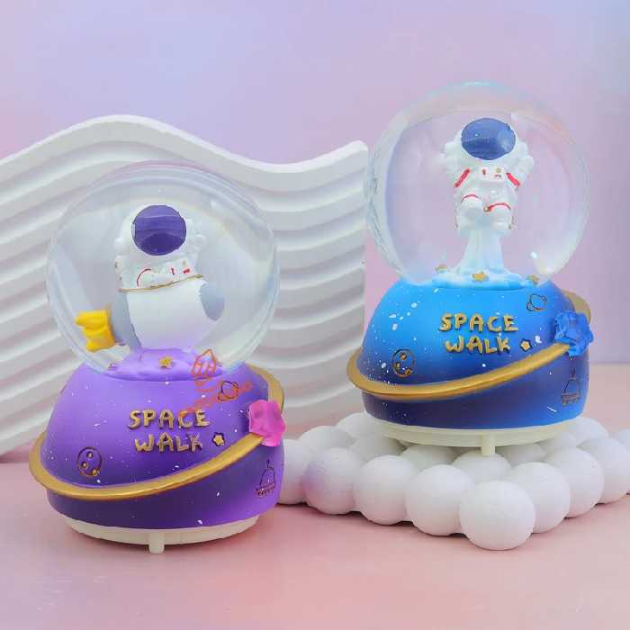 گوی فانتزی موزیکال 12 سانت طرح فضانورد G4324