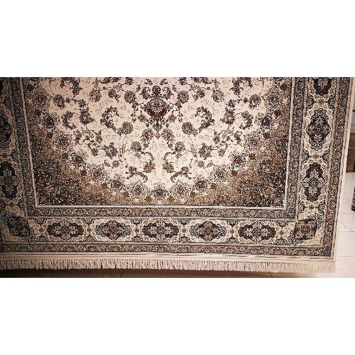 فرش ماشینی زمرد مشهد مدل CRM008 زمینه کرم