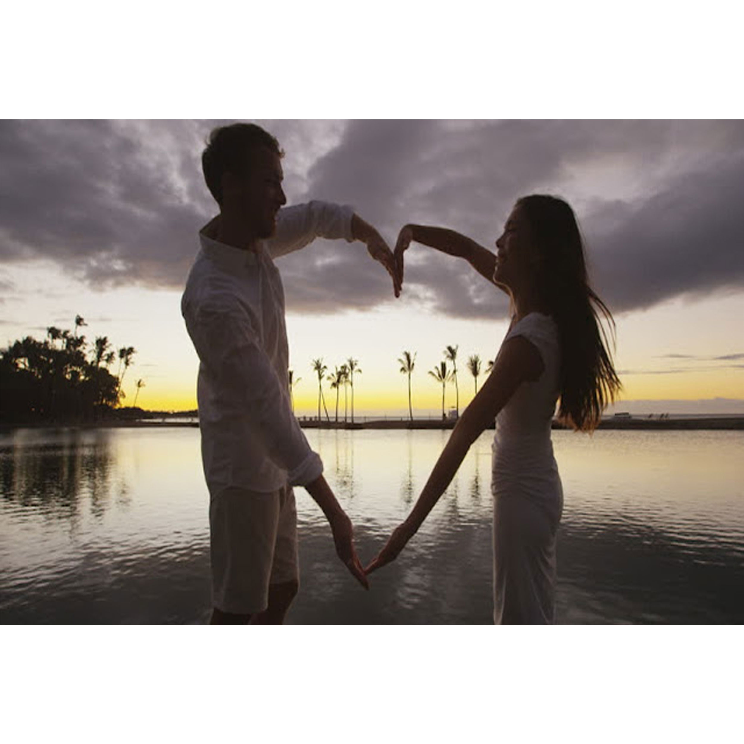 تابلو شاسی مدل دریا و قلب و عشق T6365