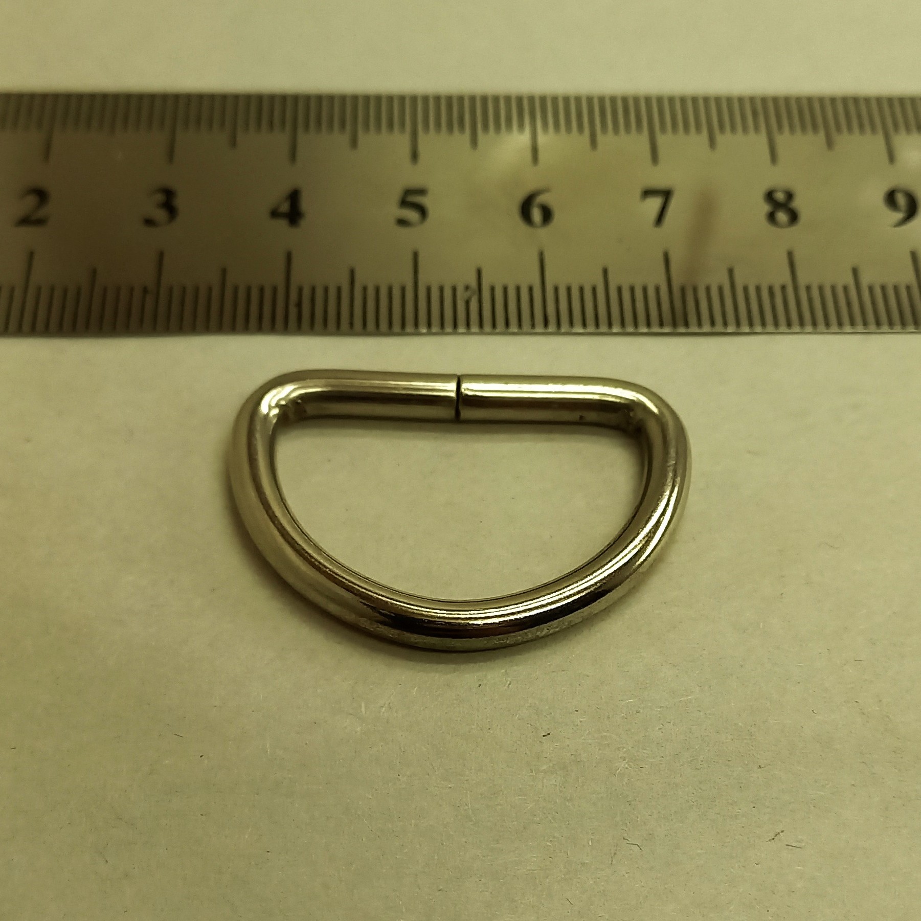 حلقه نیم دایره فلزی حلق