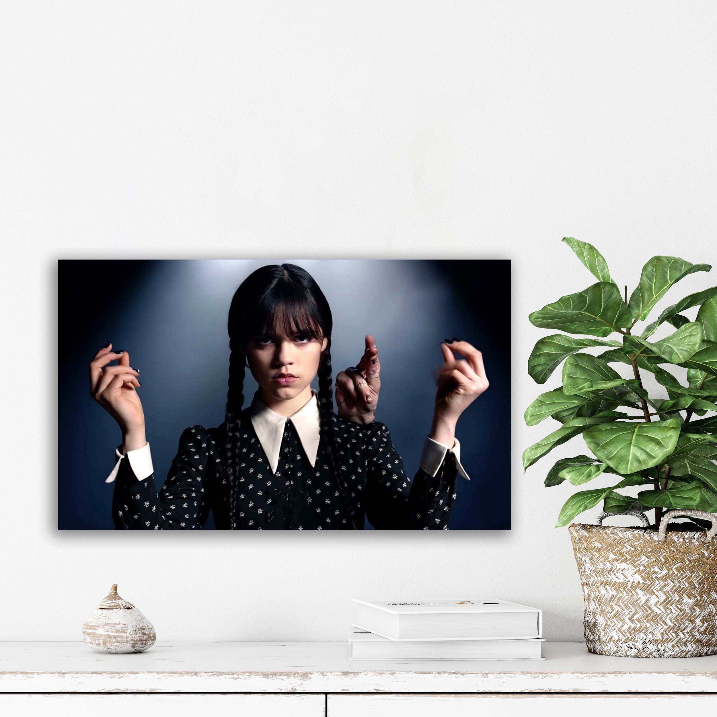 تابلو شاسی آتریسا مدل سریال Wednesday