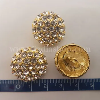 دکمه نگین دار درشت