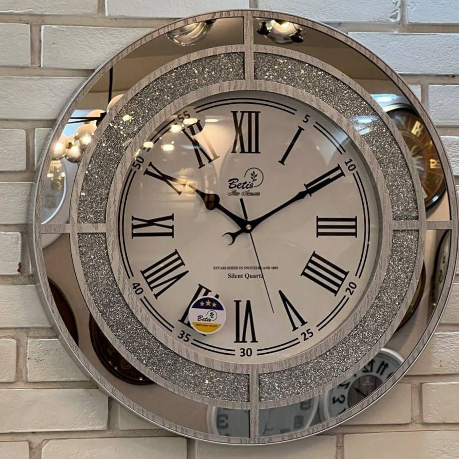  ساعت دیواری بتیس تمام چوب ترکیب با آینه نگین دار رنگ نقره ای کد 5805