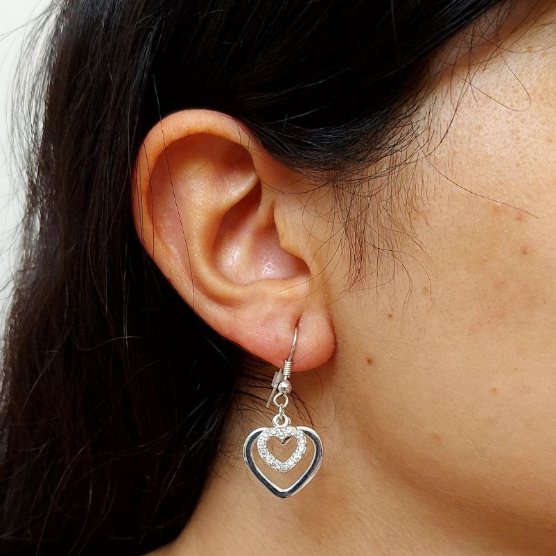 گوشواره قلب گوشواره قلبی گوشواره نقره ای جنس استیل گوشواره ضد حساسیت گوشواره مجلسی گوشواره مینیمال
