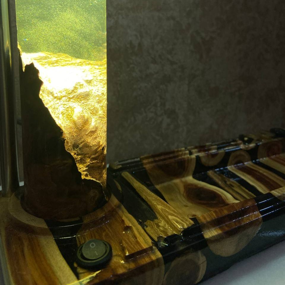 قلمدان  و چراغ مطالعه چوبی اداری 