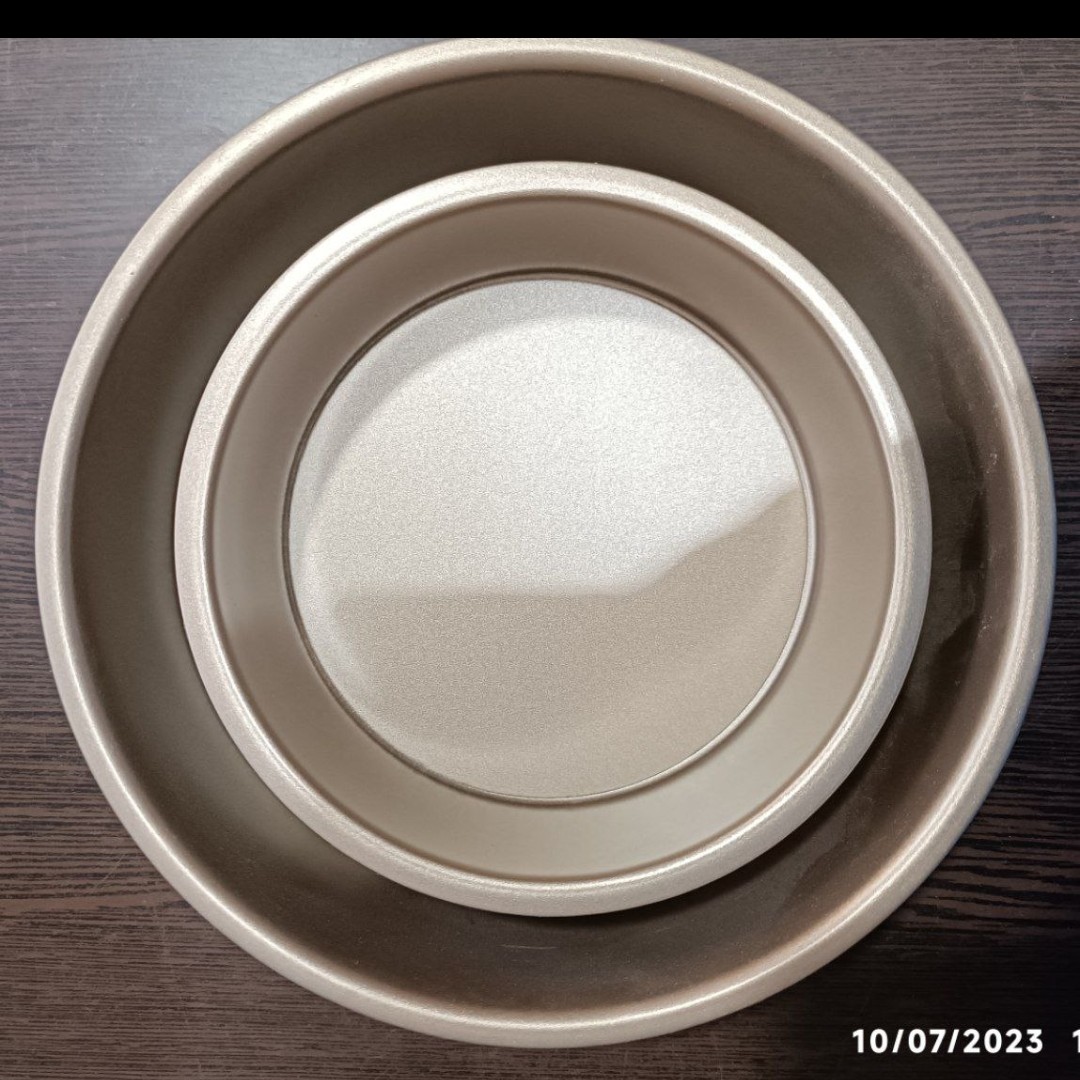 قالب گرد طلایی کف جدا کیفیت درجه 1
سایز 20
ارتفاع 6