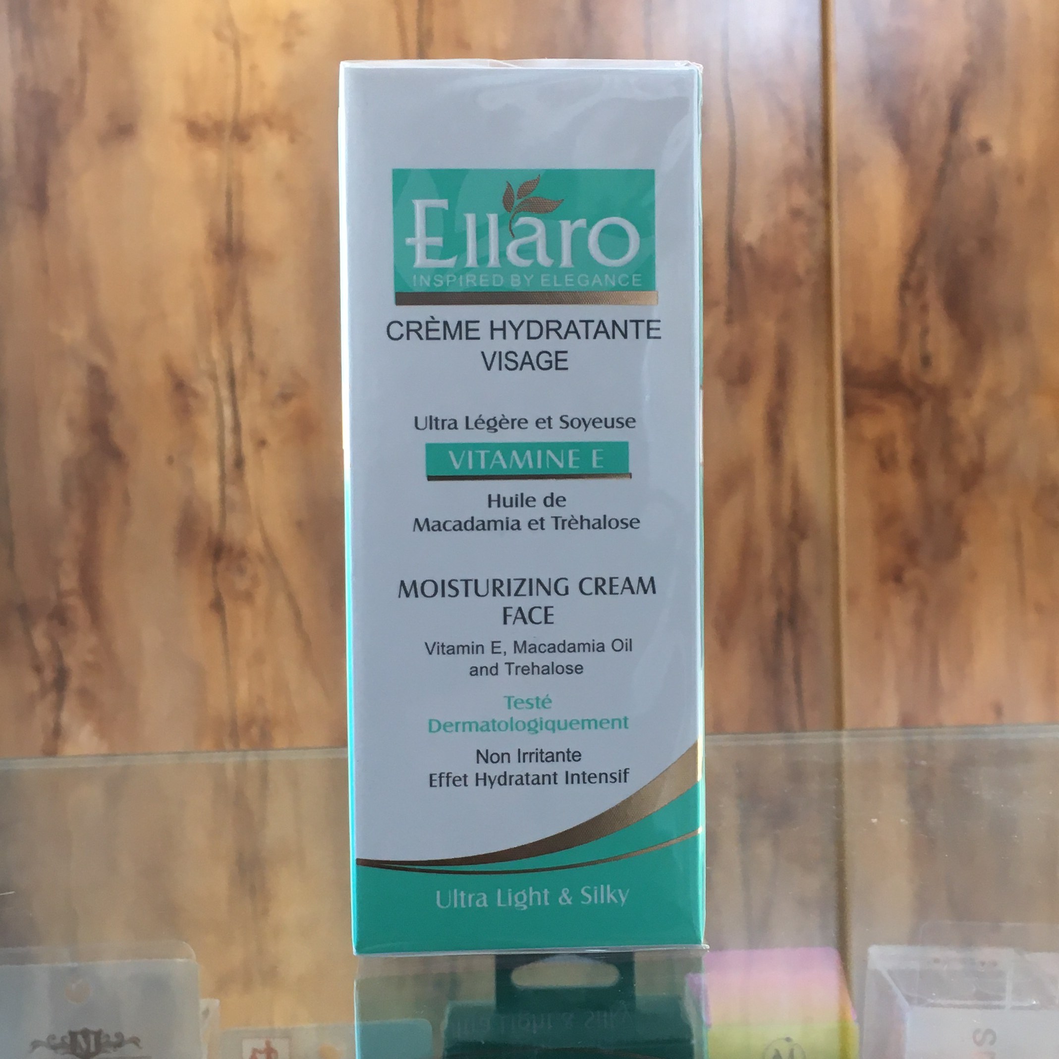 کرم مرطوب کننده الارو حاوی ویتامین E