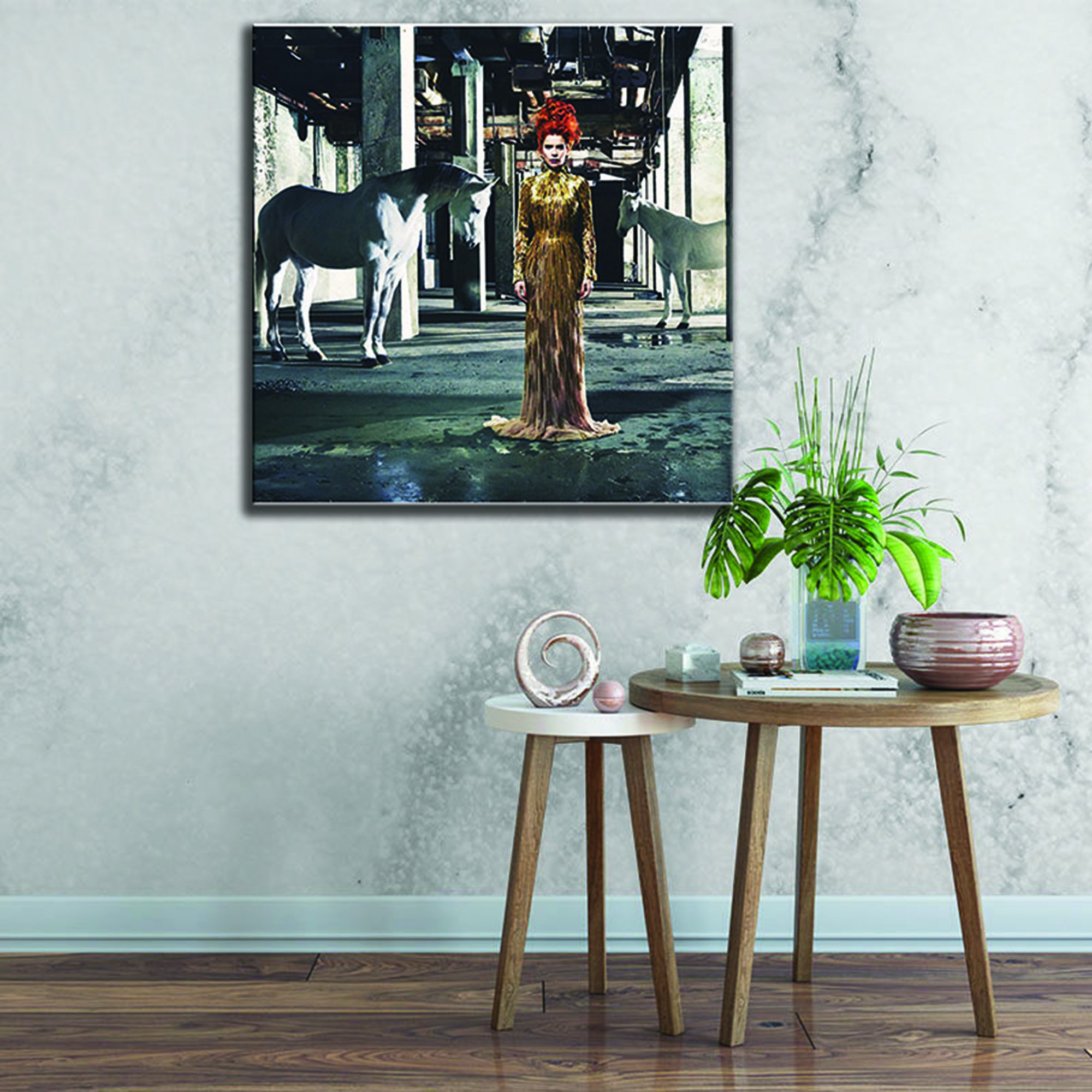 تابلو شاسی طرح دختر طلایی پوش کد100