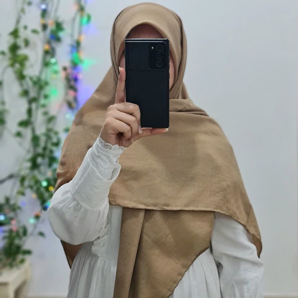 روسری ساده نخی مناسب بهار و تابستان