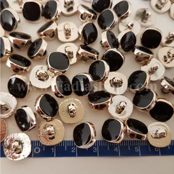 دکمه پایه دار مربع مدل 3